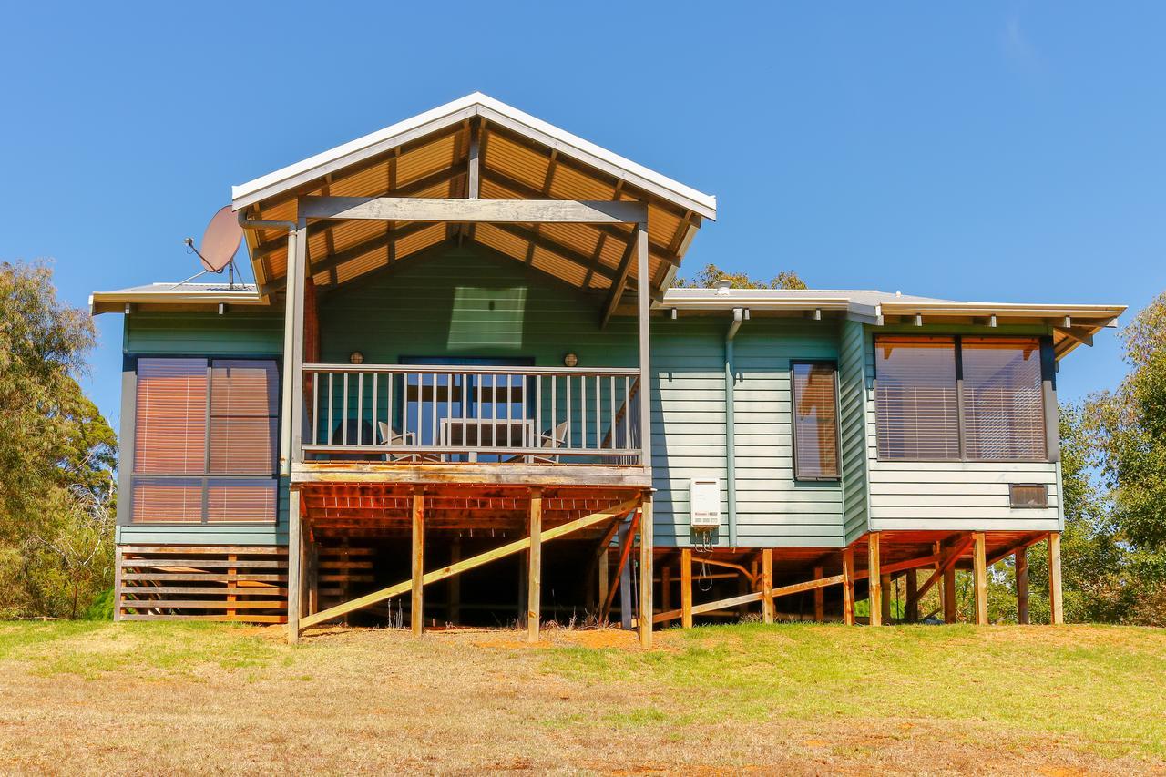 Rainbow Trail Chalets Pemberton Exterior foto